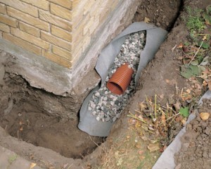 Installation d’un drain périmétrique à domicile