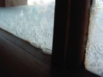 This how you can reduce the window condensation